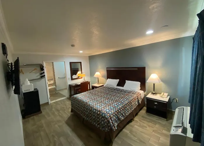 Welcome Inn Corona