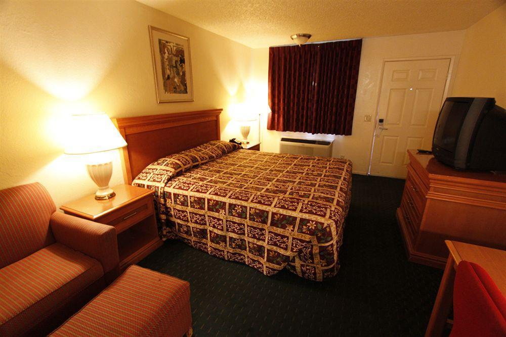 Welcome Motel Corona